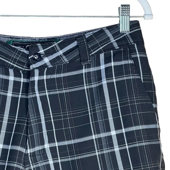 O’Neill Men’s Black & White Plaid Bermuda Length Shorts Size 30 EUC - Picture 4 of 10